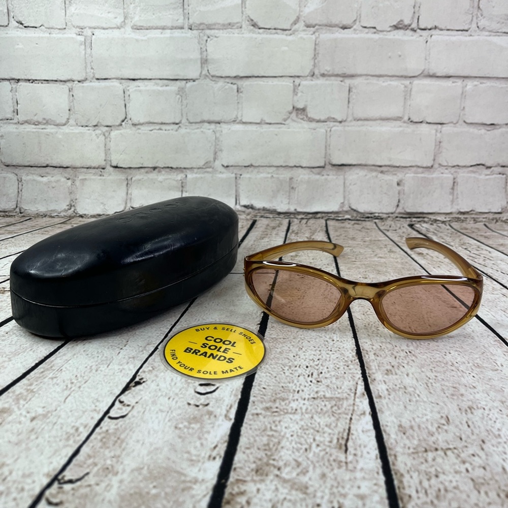 GUCCI  pop vintage style Sunglasses, pink.